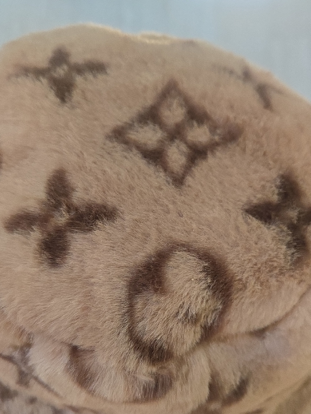 New Designer Inspired Faux Fur Bucket Hat - Picture 2 of 5